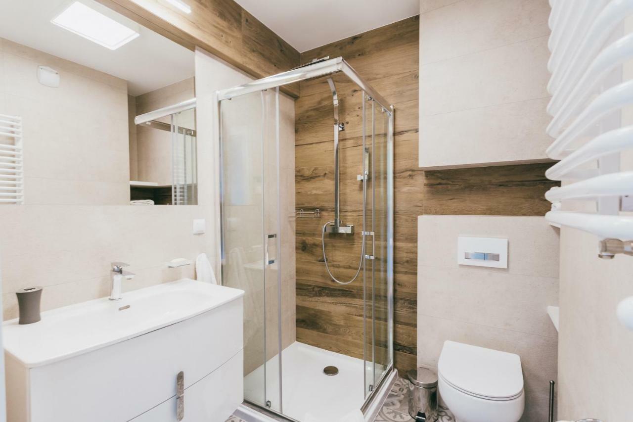 Apartamento Eight Lux View In Old Town And Free Parking Cracovia Exterior foto